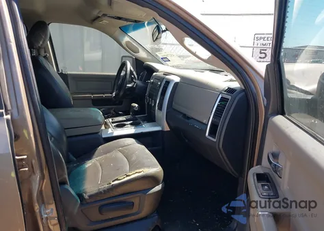 2010 Dodge Ram 1500 Slt/Sport/Trx из США, поврежденный, VIN 1D7RV1CT2AS256723